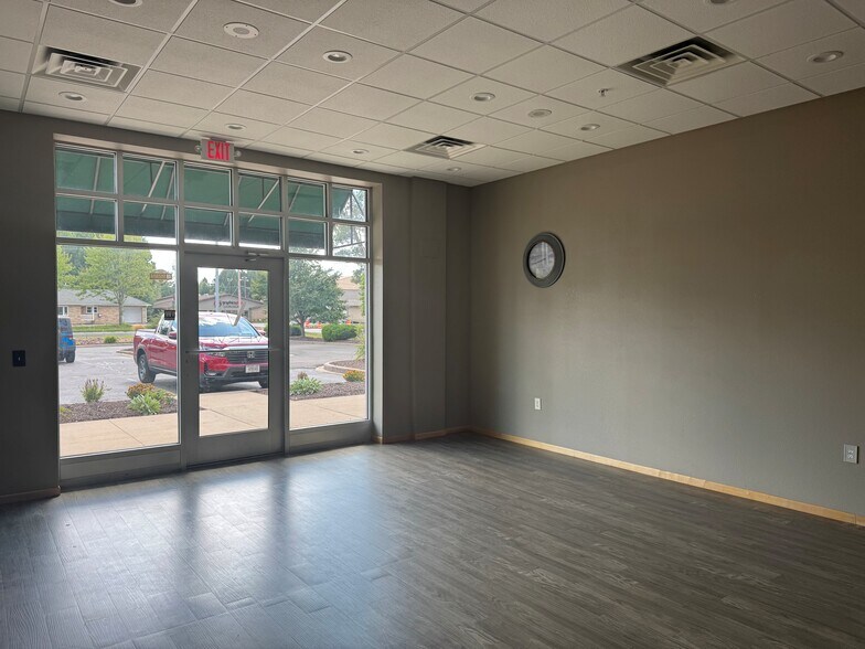 More Photos Of 2106 Schofield Ave, Schofield Office For Lease