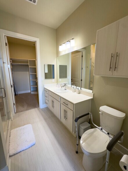 More Photos Of 2200 Carl D Silver Pky, Fredericksburg Apartments For Lease