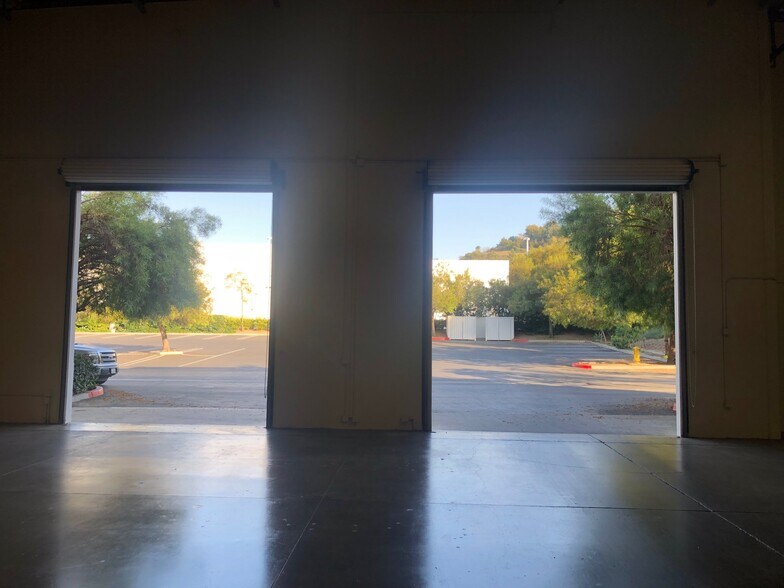 More Photos Of 120 Calle Iglesia, San Clemente Warehouse For Lease
