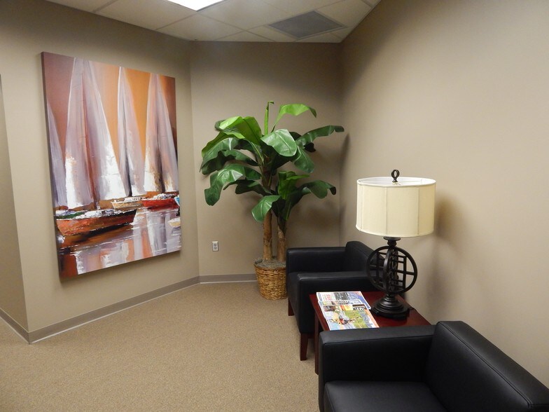 More Photos Of 5780 Osage Beach Pky, Osage Beach Medical For Sale