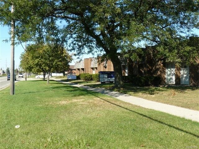 More Photos Of 27500 Hoover Rd, Warren Medical For Lease