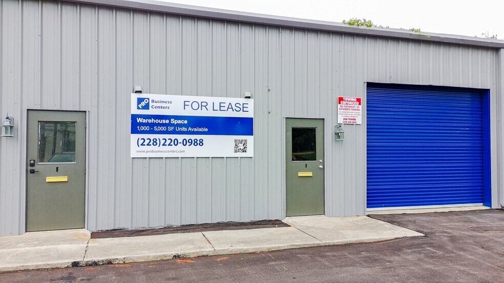More Photos Of 2117-2720 28th St, Gulfport Warehouse For Lease