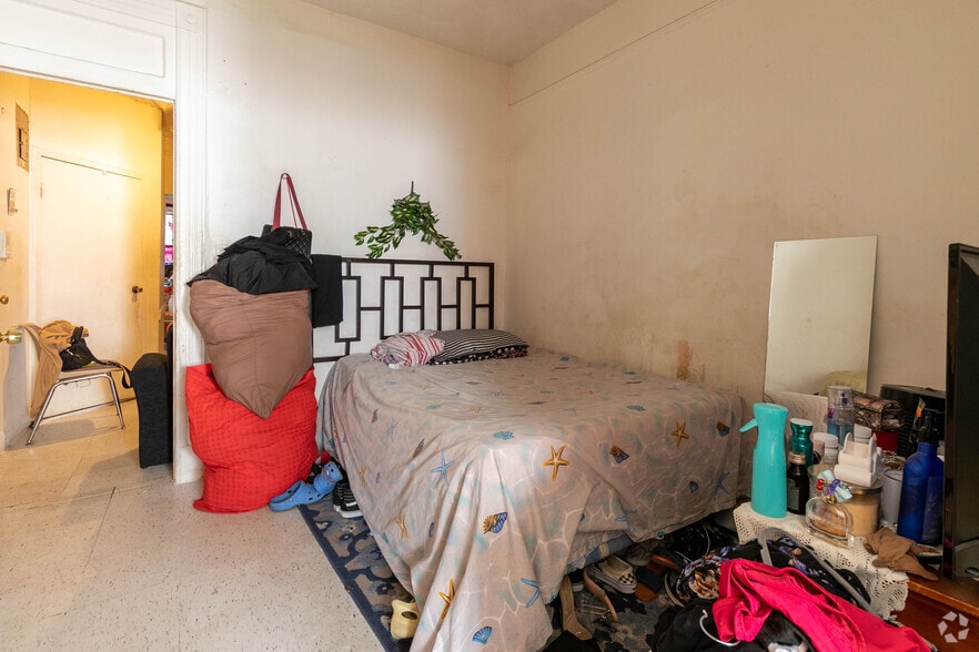 More Photos Of 190 Rockaway Ave, Brooklyn Apartments For Sale