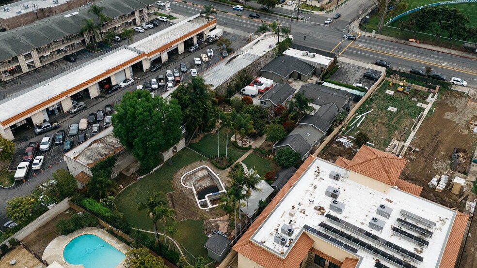 More Photos Of 801 W Whittier Blvd, La Habra Storefront Retail Residential For Sale