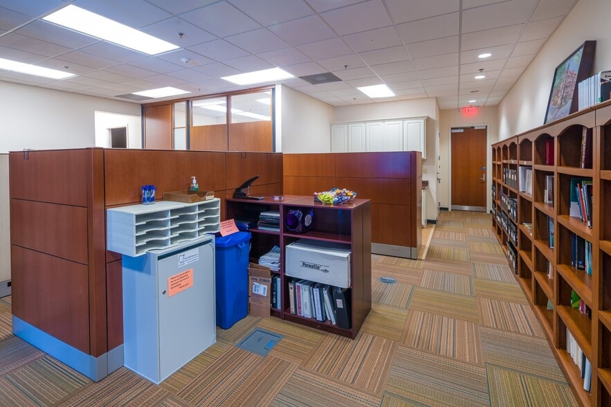 More Photos Of 1200 Jefferson Ave, Oxford Office For Lease