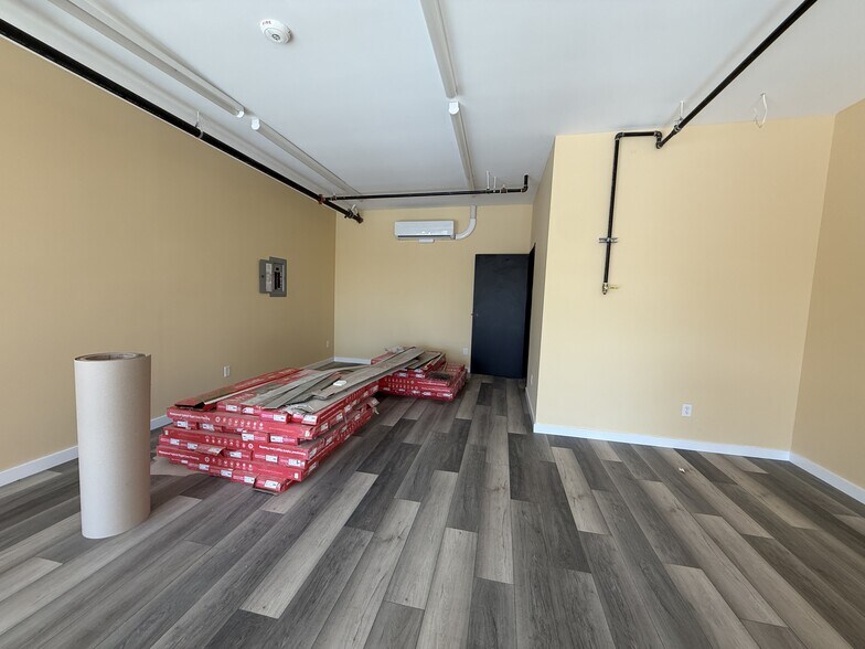 More Photos Of 4965 Imperial Ave, San Diego Apartments For Lease