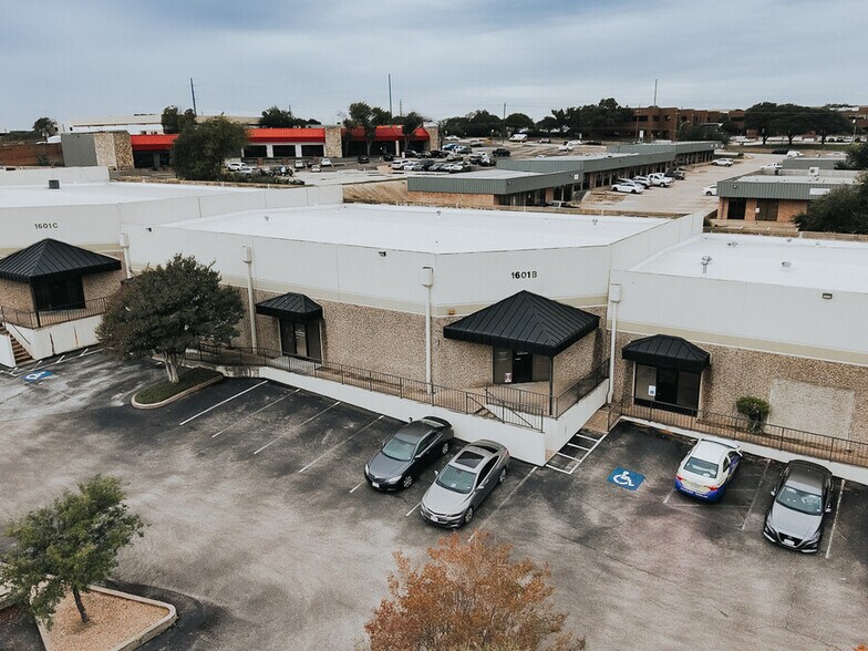 More Photos Of 1601 Rutherford Ln, Austin Warehouse For Lease