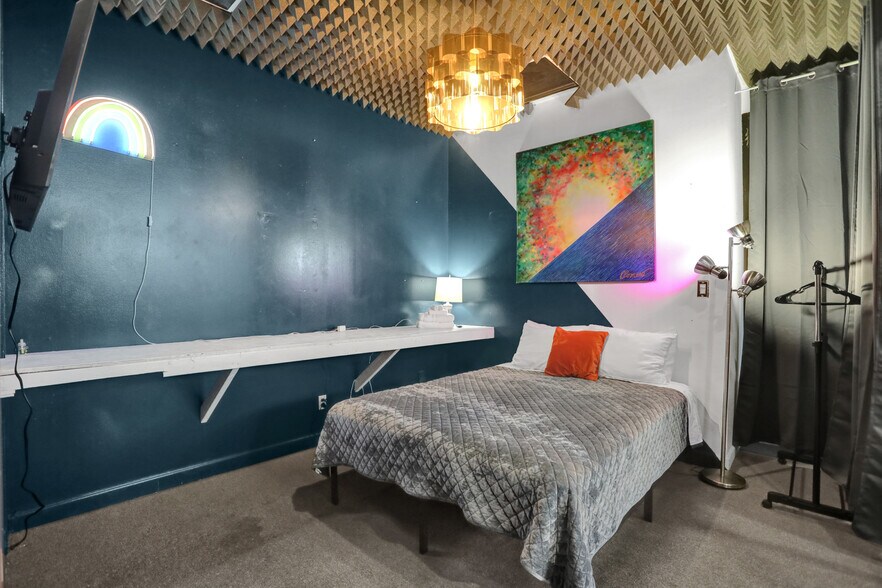 More Photos Of 2258 Young Ave, Memphis Loft Creative Space For Sale