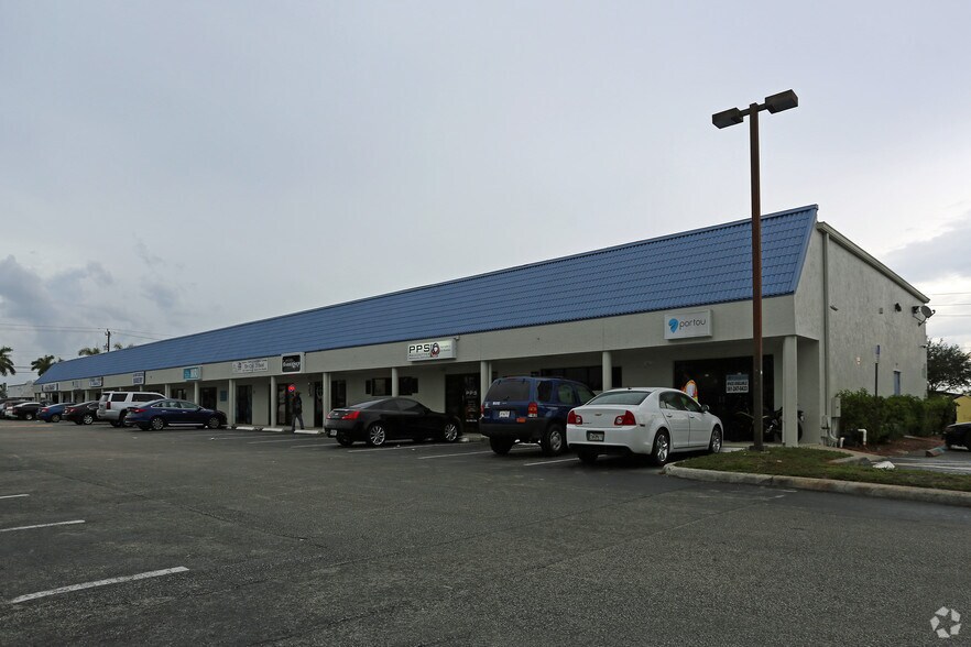 Primary Photo Of 2001 10th Ave N, Lake Worth Unknown For Lease