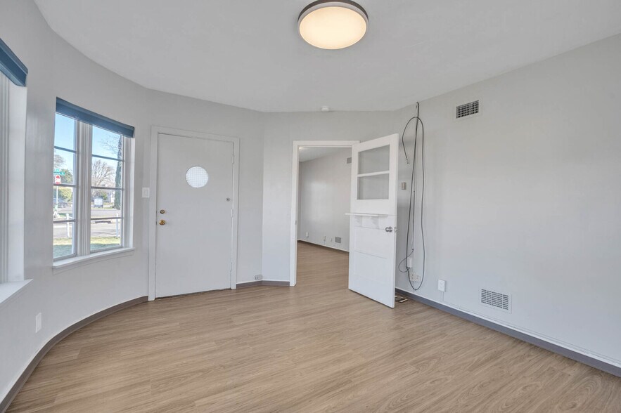 More Photos Of 4220 H St, Sacramento Medical For Lease