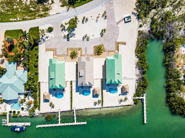 Primary Photo Of 2394 Coco Plum Dr, Marathon Specialty For Sale