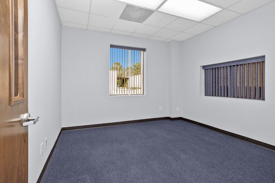 More Photos Of 1207 N Fm 3083 Rd, Conroe Distribution For Sale