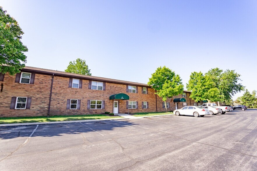 More Photos Of 2111 W Frederick Dr, Marion Apartments For Sale