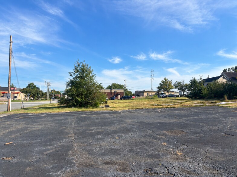 More Photos Of 205 Ricks Dr, Winston-Salem Office For Sale