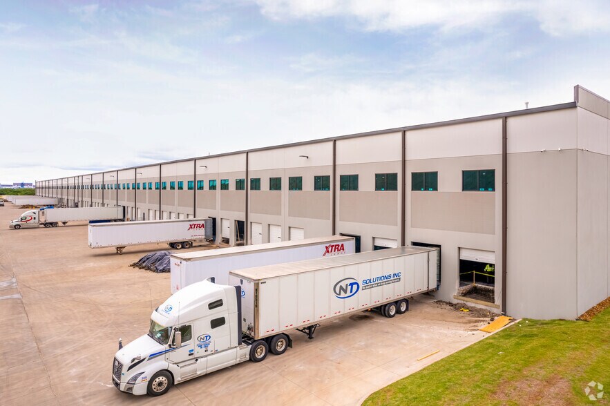 More Photos Of 1230 Highway 114, Roanoke Distribution For Lease