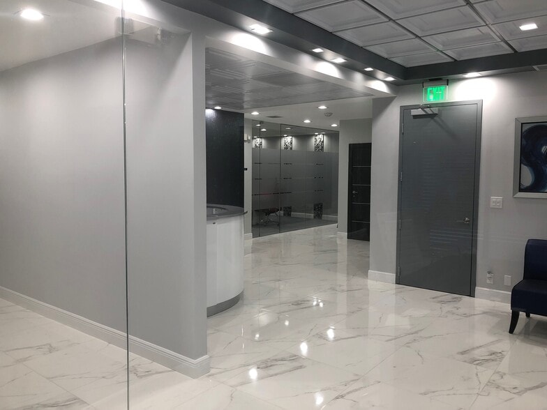 More Photos Of 3333 W Commercial Blvd, Fort Lauderdale Medical For Sale