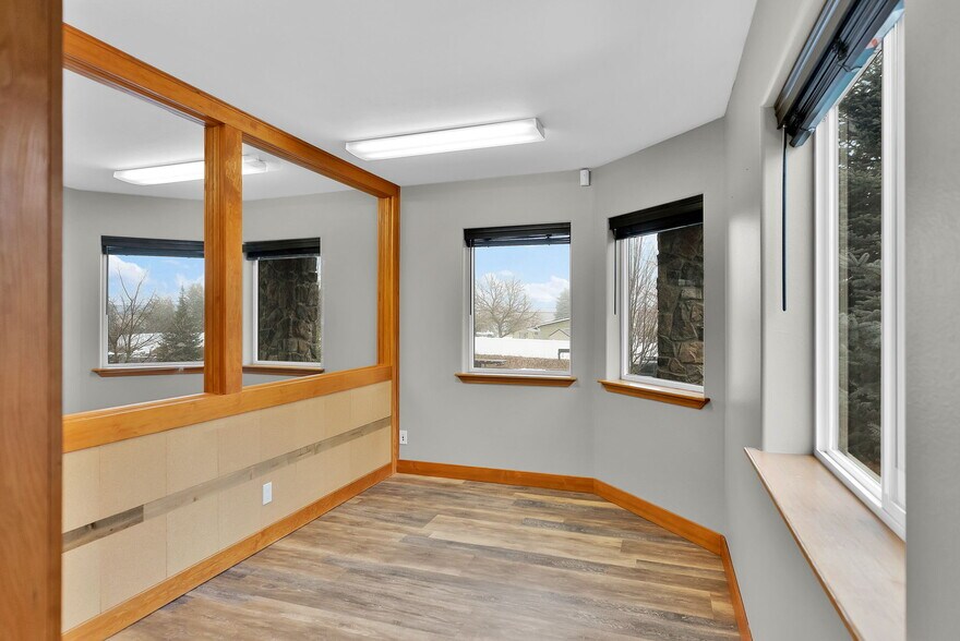 More Photos Of 11445 N Reed Rd, Hayden Warehouse For Sale