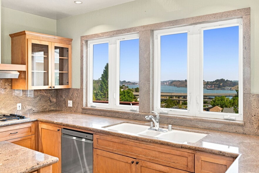 More Photos Of 1135 5th Ave, Crockett Apartments For Sale