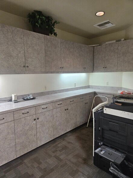 More Photos Of 1406 Blue Oaks Blvd, Roseville Medical For Lease