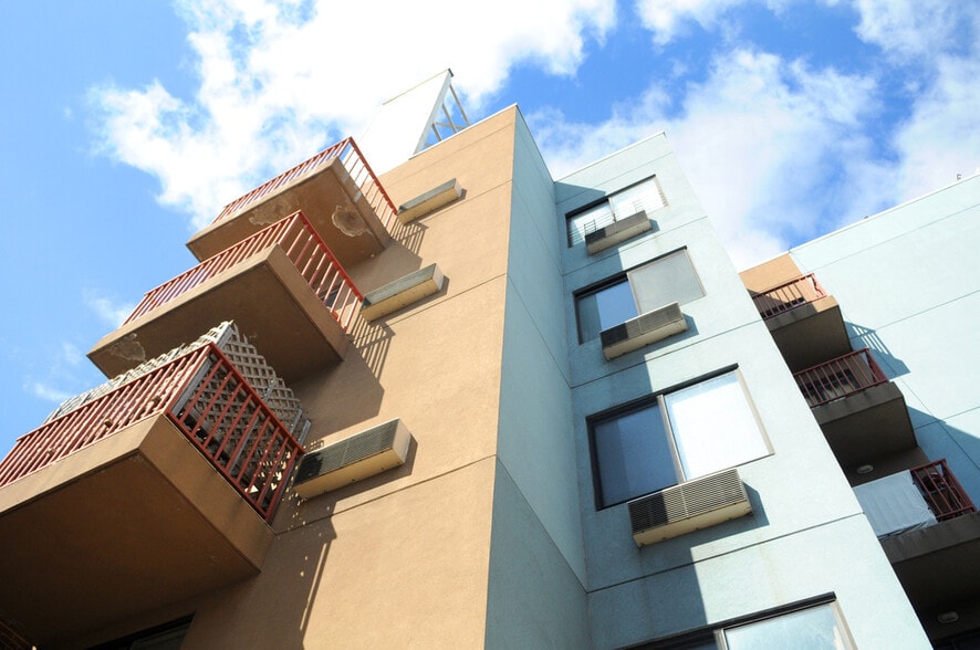 More Photos Of 518 Meeker Ave, Brooklyn Apartments For Sale