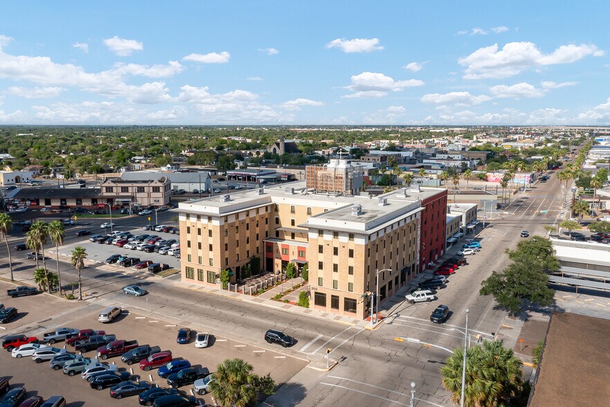 More Photos Of 202 S 1st St, Harlingen Loft Creative Space For Lease