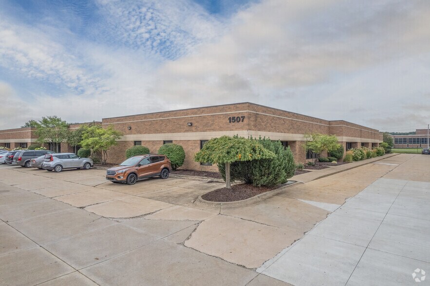 More Photos Of 1549 Boettler Rd, Uniontown Unknown For Lease