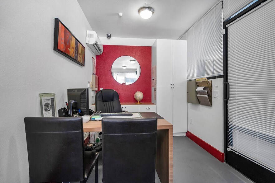 More Photos Of 1320 N Sycamore Ave, Los Angeles Apartments For Sale