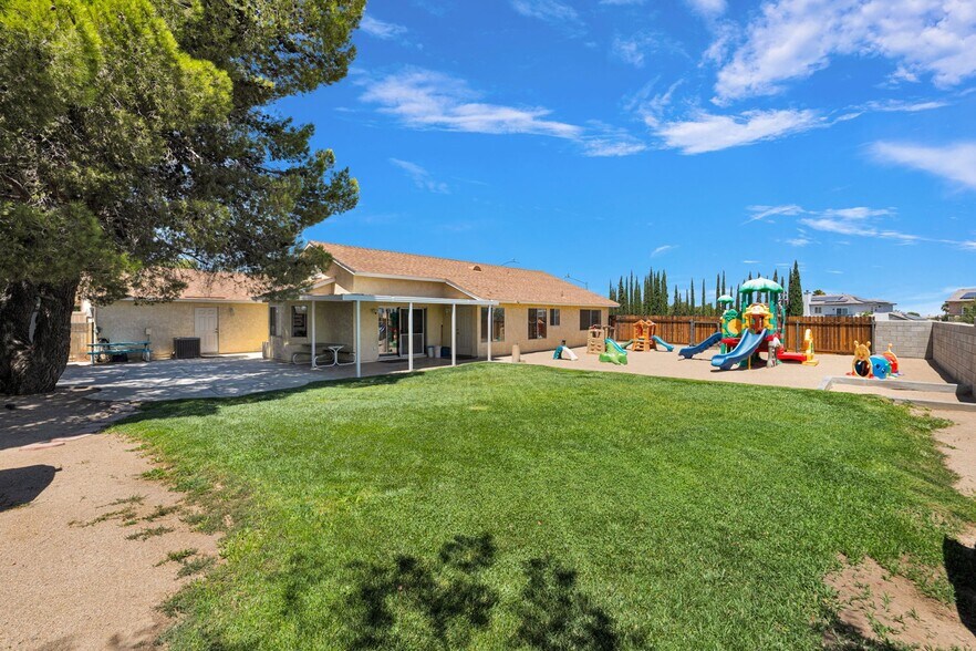 More Photos Of 12883 Amethyst Rd, Victorville Daycare Center For Sale