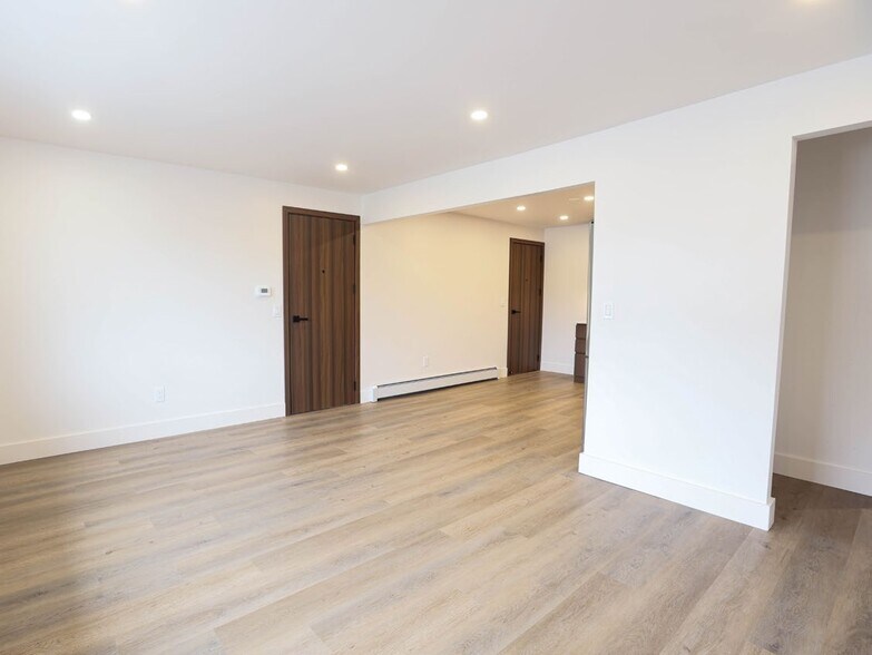 More Photos Of 777-787 Admiral St, Providence Apartments For Sale