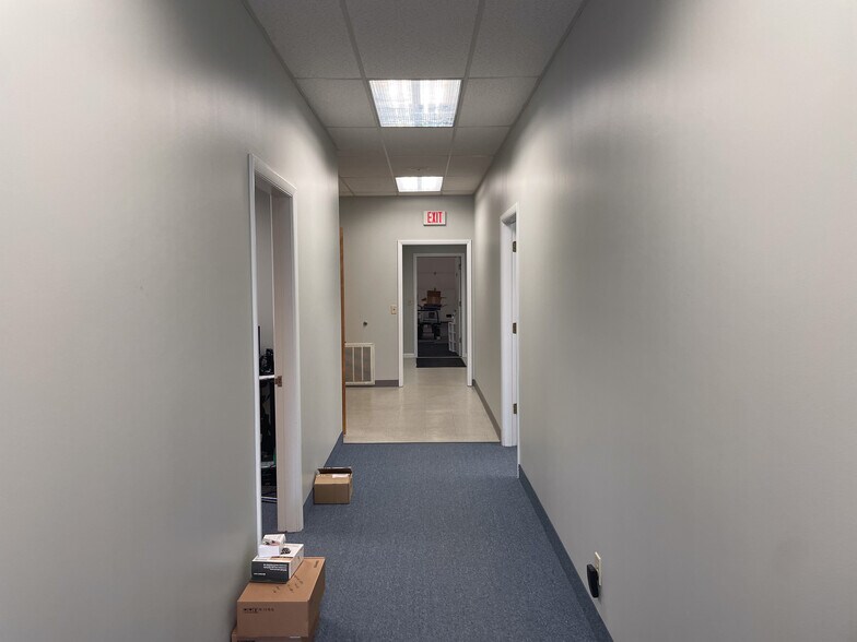 More Photos Of 2975 Brighton Henrietta Tl Rd, Rochester Light Manufacturing For Lease