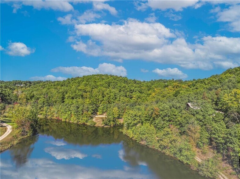 More Photos Of 3134 E Van Buren, Eureka Springs Hotel For Sale