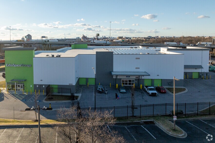More Photos Of 5425 Odonnell St, Baltimore Self Storage For Lease
