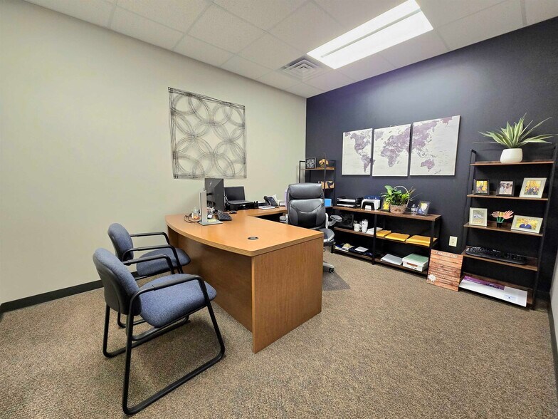 More Photos Of 1545 Associates Dr, Dubuque Office For Lease
