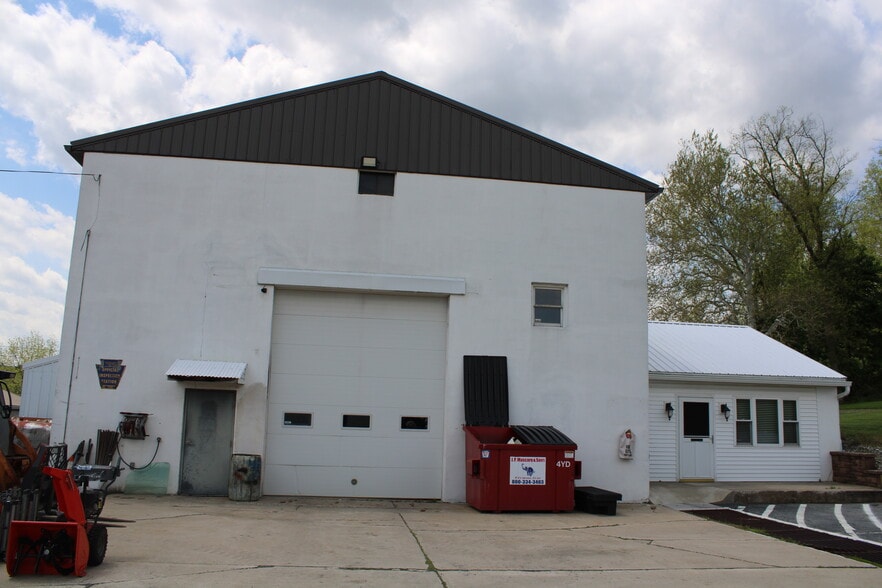 Primary Photo Of 282 Chapel Hill Rd, Sinking Spring Contractor Storage Yard For Lease
