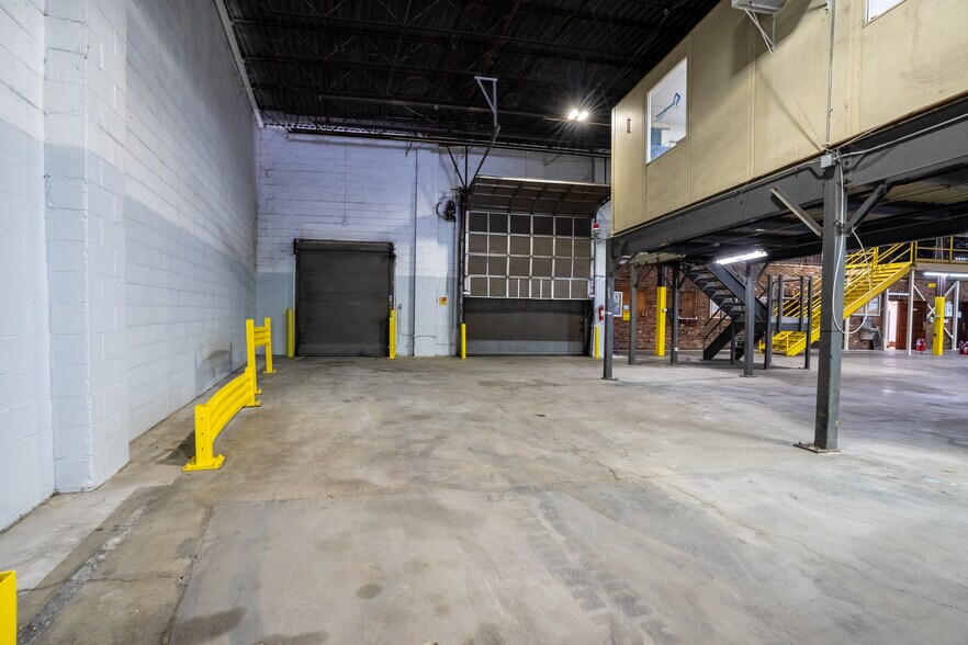 More Photos Of 11135 Monroe Rd, Matthews Distribution For Sale