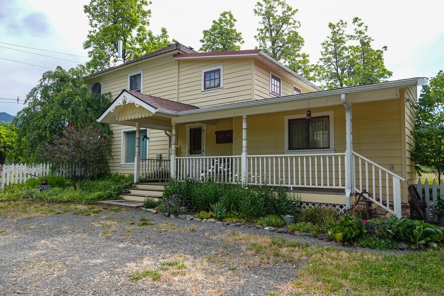 More Photos Of 44510 State 96 Hwy, Seiad Valley Land For Sale