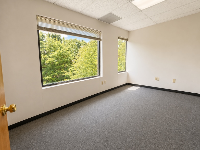 More Photos Of 2751 Dixwell Ave, Hamden Office For Sale