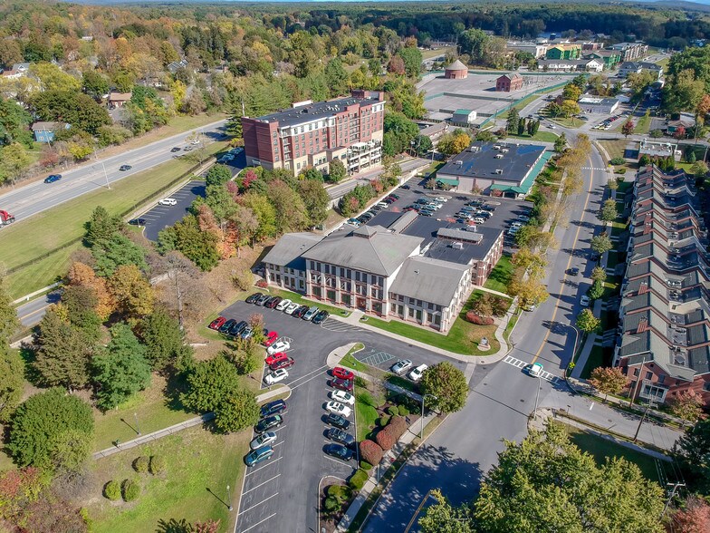 More Photos Of 125 High Rock Ave, Saratoga Springs Office For Sale