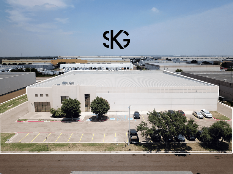 Primary Photo Of 13113 Spivey Dr, Laredo Warehouse For Sale