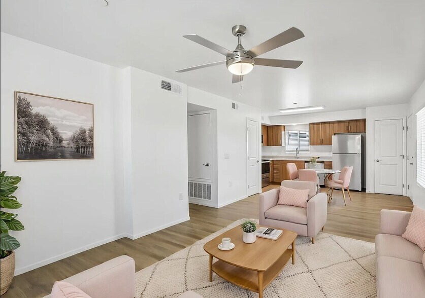 More Photos Of 6077 N 60th Ave, Glendale Dormitory For Sale