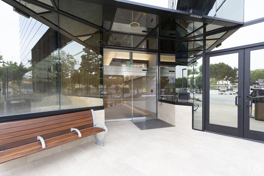 More Photos Of 4401 N Atlantic Ave, Long Beach Office For Lease