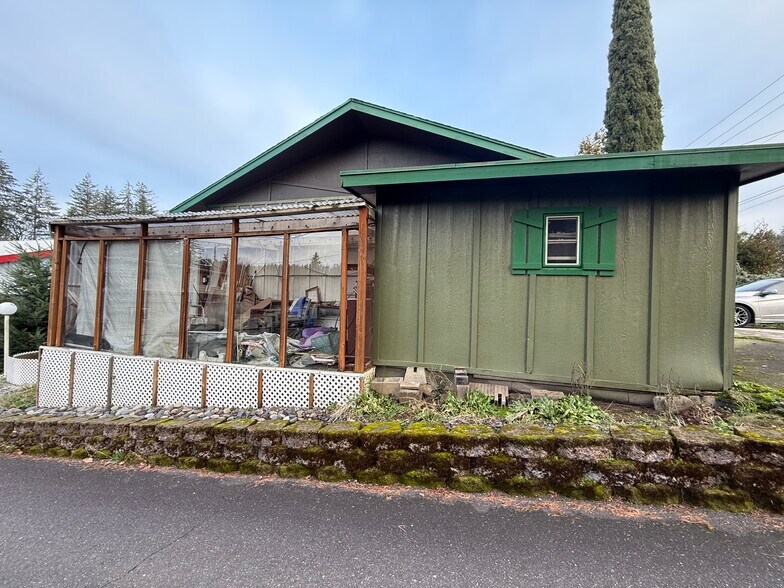 More Photos Of 3935 NE Everett St, Camas Specialty For Sale