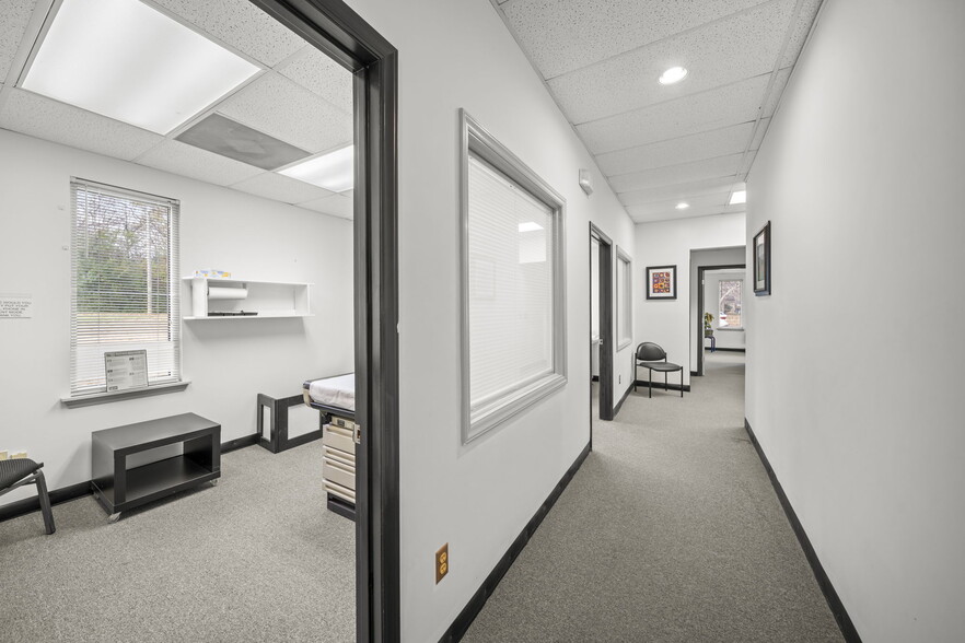More Photos Of 1414 Ellen St, Monroe Medical For Sale