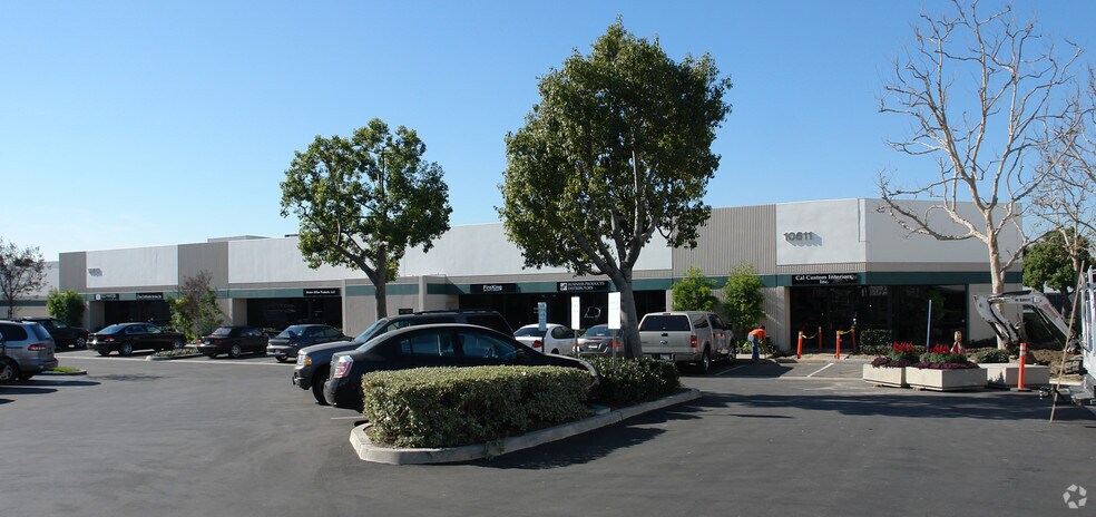 More Photos Of 10542 Calle Lee, Los Alamitos Unknown For Lease