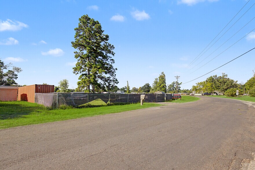 More Photos Of 776 Yaupon Cove Dr, Onalaska Specialty For Sale