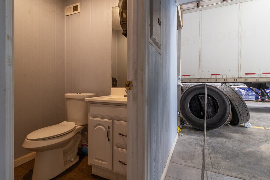 More Photos Of 3656 Chattanooga Rd, Tunnel Hill Warehouse For Sale