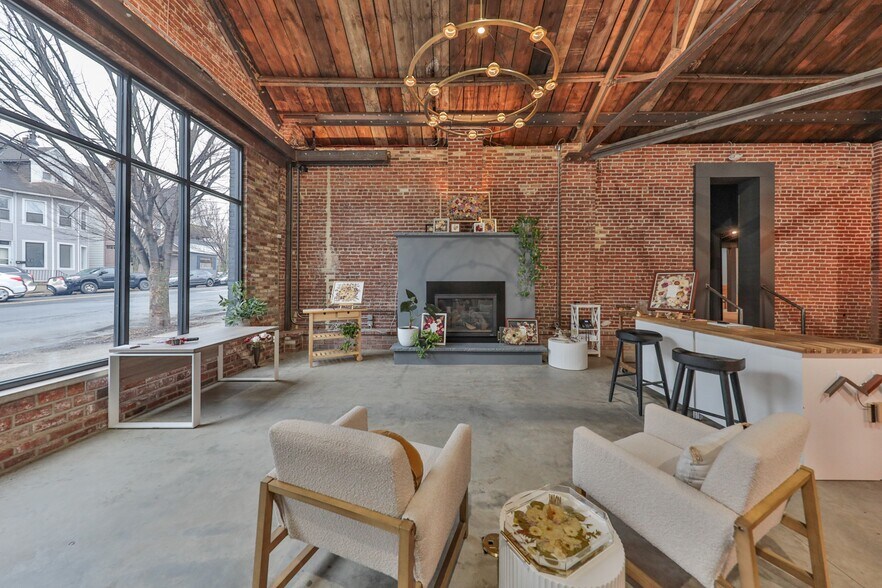 More Photos Of 915 Northampton St, Easton General Retail For Sale