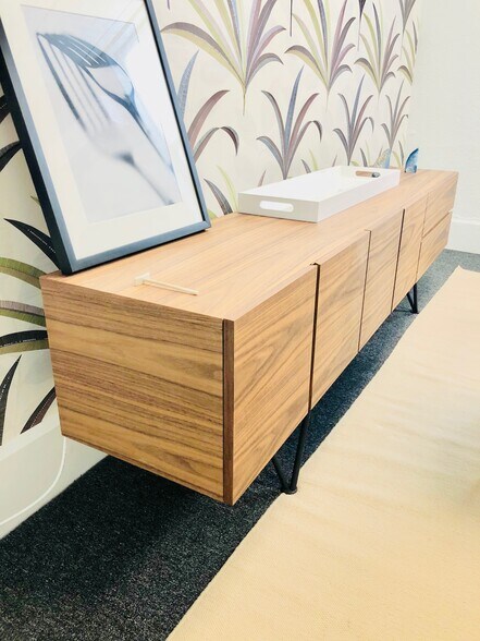 More Photos Of 19 W Putnam Ave, Greenwich Office For Lease