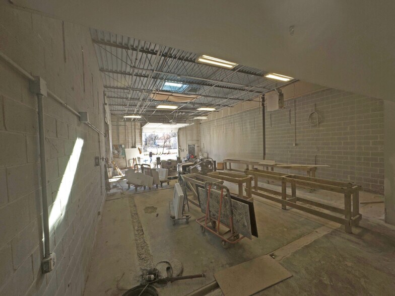 More Photos Of 2903 Southampton Rd, Philadelphia Light Distribution For Lease
