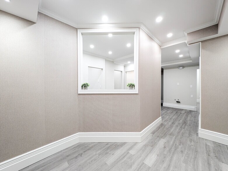 More Photos Of 140 W 58th St, New York Apartments For Lease